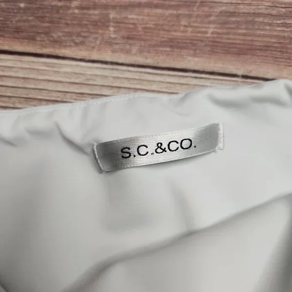 5/$15 S.C. & Co. Blue & White Floral Skort - Picture 5 of 11